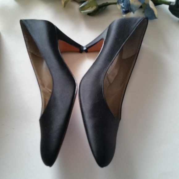 Rangoni Gardenia Pumps Size 7B - Picture 2 of 8
